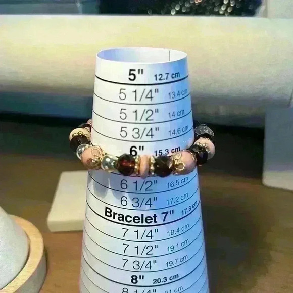 Vintage Crystal and Beaded Stretch Bracelet with Gold Tone - Picture 3 of 4